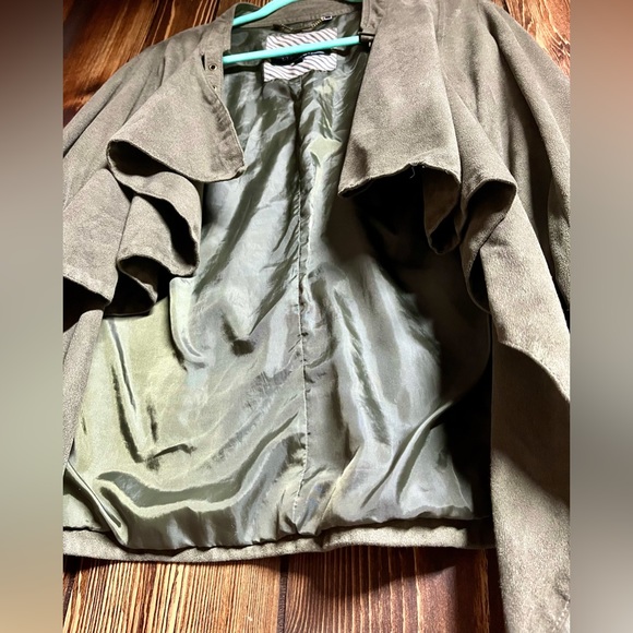 Black Rivet Cascade style Jacket - Picture 2 of 5